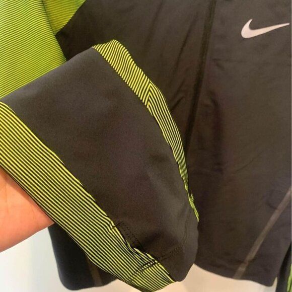 NIKE dry fit lightweight jacket. Full zip. Size medium. Neon/black. Back… - Picture 3 of 11